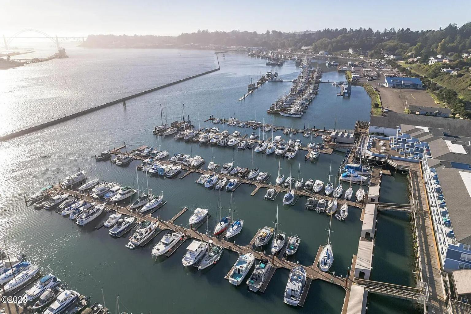 The Landing At Newport Condominium Hotel Exteriör bild