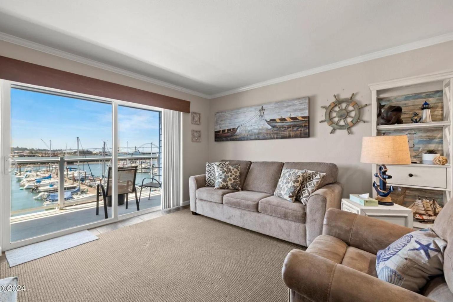 The Landing At Newport Condominium Hotel Exteriör bild
