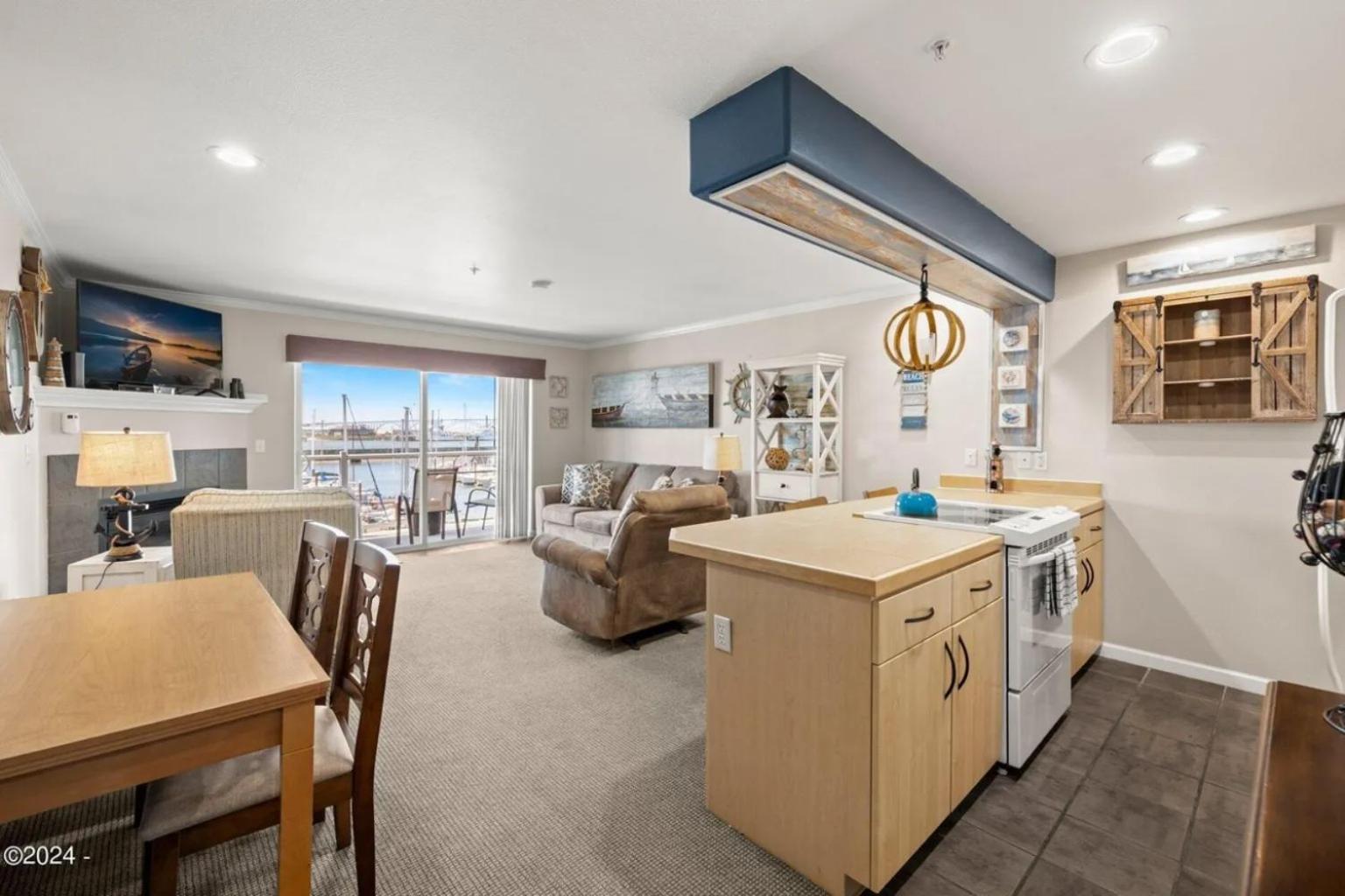 The Landing At Newport Condominium Hotel Exteriör bild
