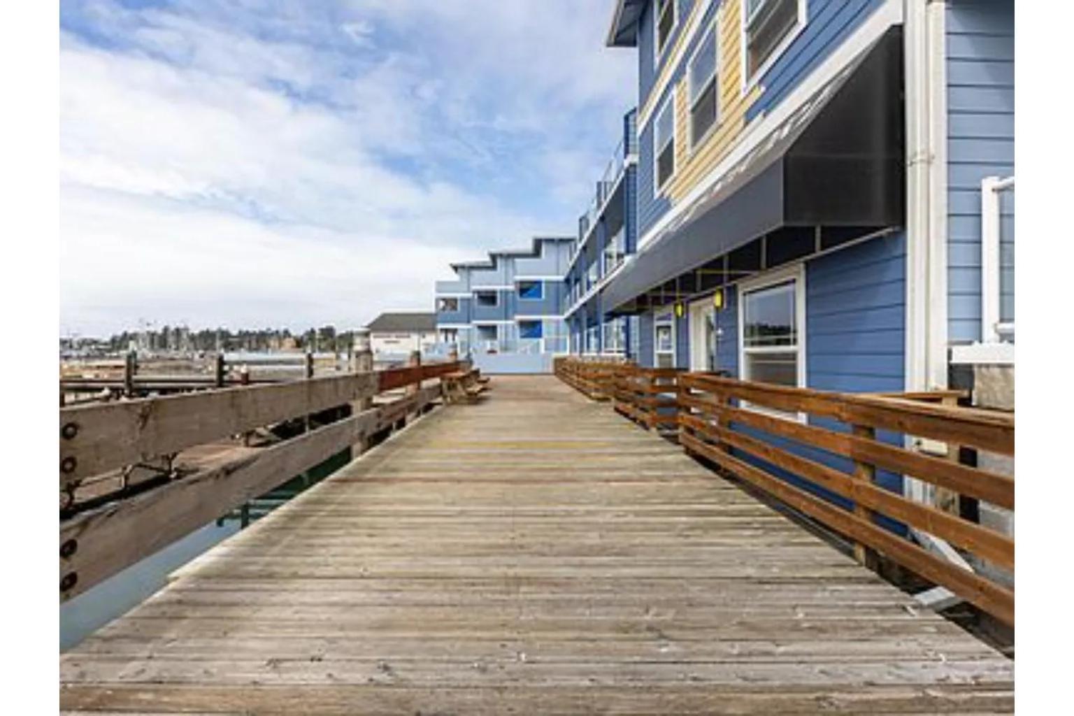 The Landing At Newport Condominium Hotel Exteriör bild
