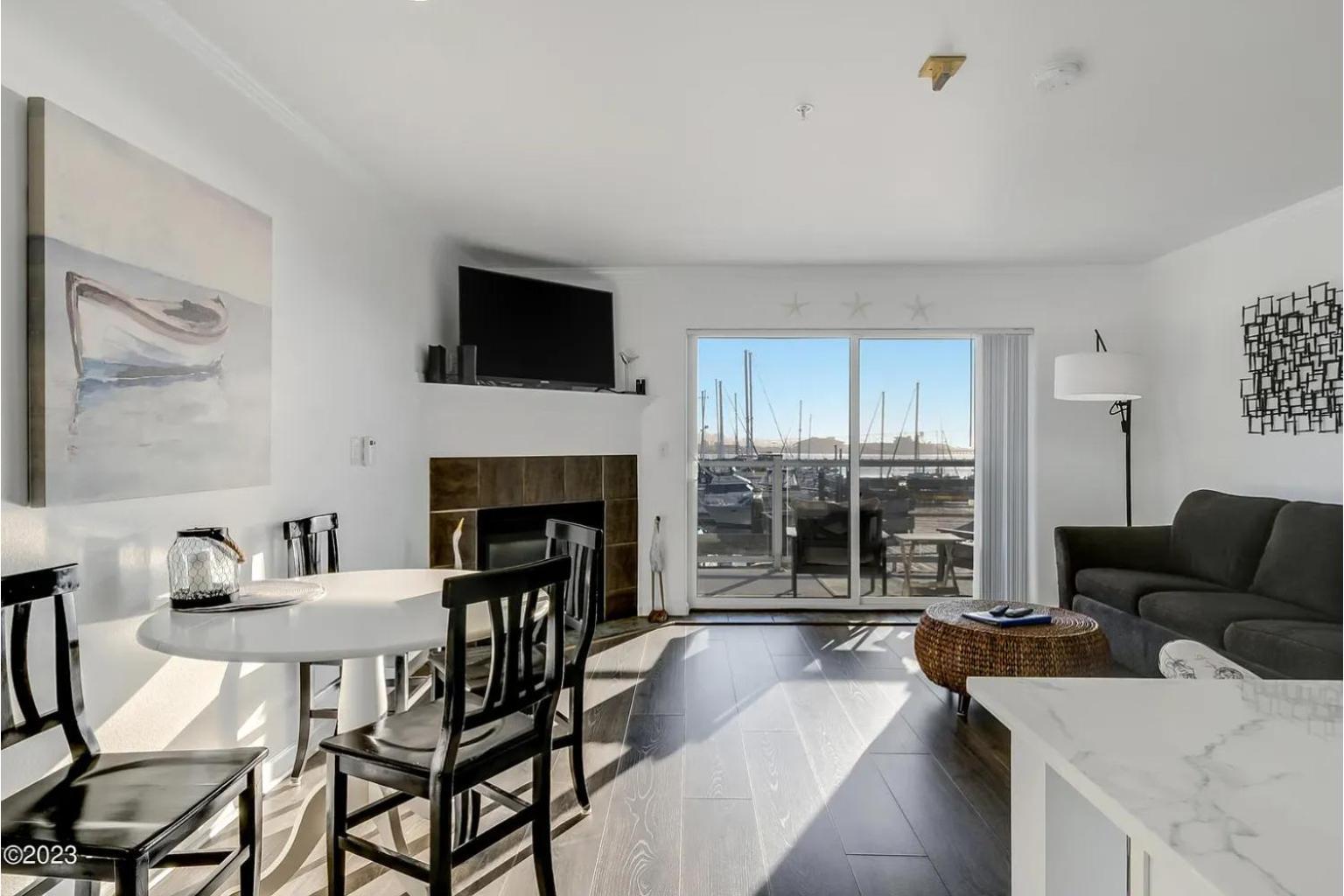 The Landing At Newport Condominium Hotel Exteriör bild